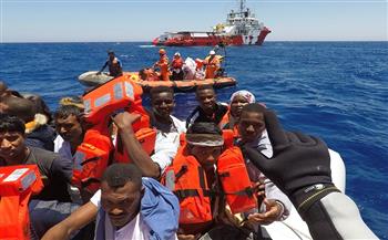 إيطاليا: خفر السواحل ينقذ 80 مهاجراً