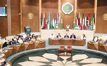 البرلمان العربي يرحب بعودة رئيس الوزراء والحكومة اليمنية إلى عدن