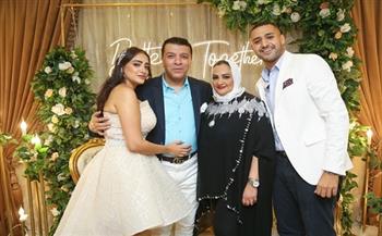 العريس قبطان والشبكة ألماس.. مصطفى كامل يحتفل بخطوبة ابنته "فرح" (صور) 