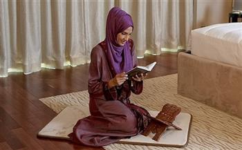 ما حكم قراءة القرآن بدون ارتداء الحجاب؟.. الإفتاء يجيب