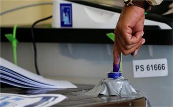 فتح مراكز الاقتراع أمام الناخبين العراقيين في أول انتخابات برلمانية منذ 2003