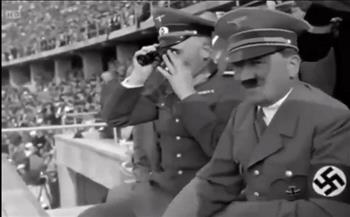 فيديو نادر يظهر هتلر أثناء متابعة مبارة لكرة القدم ويكشف عن إصابته بمرض خطير