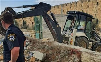 الاحتلال الإسرائيلي ينفذ أعمال تجريف في المقبرة اليوسفية المُلاصقة للأقصي