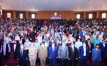 محافظ سوهاج والقائم بعمل رئيس الجامعة يشهدان احتفالية «طلاب من أجل مصر»