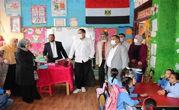 رئيس جهاز مدينة السادات يتابع انتظام المدارس في أولى أيام الدراسة