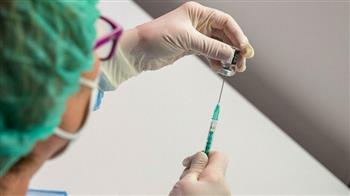 الصحة اليونانية: التطعيم هو الحل الوحيد لإنهاء وباء كورونا