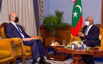 رئيس جمهورية المالديف يستقبل السفير المصري لتوديعه