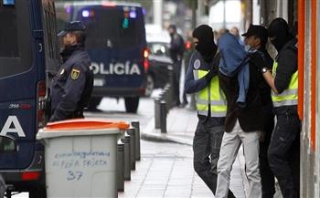 إسبانيا تعلن اعتقال 5 متشددين يشتبه انتمائهم لتنظيم داعش