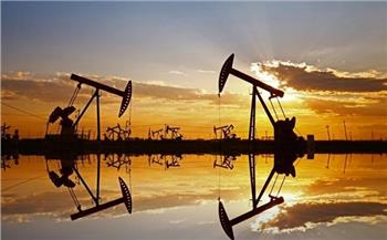 تراجع أسعار النفط في ختام التعاملات بسبب القلق من تباطؤ الطلب