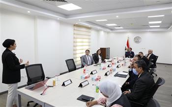 وزير التعليم العالي يعقد اجتماعا مع مجلس أمناء مؤسسة حياة كريمة