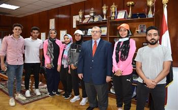 نائب جامعة السادات يكرم الفائزين في المهرجان الرياضي الأول للأسر الطلابية للجامعات المصرية 