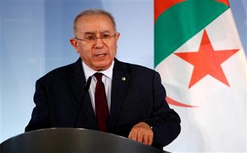 وزير الخارجية الجزائري يؤكد التزام بلاده بالحفاظ على وحدة الصف الأفريقي