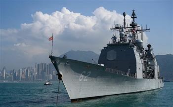 الصين تندد بإبحار مدمرة أمريكية وفرقاطة كندية عبر مضيق تايوان