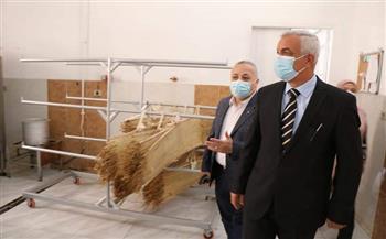 رئيس جامعة المنوفية يتفقد مصنع ألبان كلية الزراعة