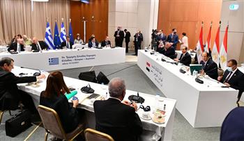 بعد توقيع الاتفاقيات اليوم.. تفاصيل مشروعات الربط الكهربائي بين مصر واليونان وقبرص