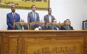 بدء محاكمة 14 متهما في قضية "العائدون من الكويت"