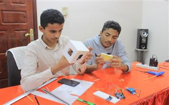 فريق يمني يطلق نموذج للقمر الصناعي (كيوبسات يمن) في بطولة الروبوت والذكاء الاصطناعي العالمية
