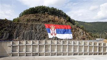 كوسوفو تعيد فتح الحدود مع صربيا