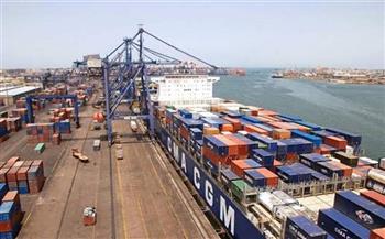 انتظام حركة الملاحة وتداول 255 ألف طن بضائع بميناء الإسكندرية