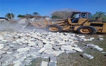 محافظ أسيوط: إزالة 13 حالة تعدٍ على أراض تابعة لحماية النيل بمركز أبوتيج