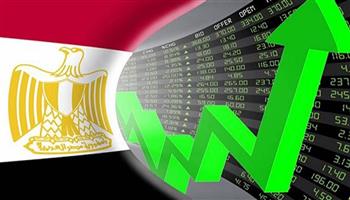خبراء اقتصاد: تقرير "فيتش" دليل على حيوية الاقتصاد المصري .. ويرفع من الاستثمارات الأجنبية في السوق