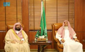 مفتي عام السعودية يثمن جهود رئاسة الحرمين الشريفين خلال جائحة كورونا