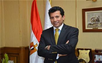 وزير الرياضة يهنيء فريق إيناكتس مصر لحصولهم على كأس العالم 