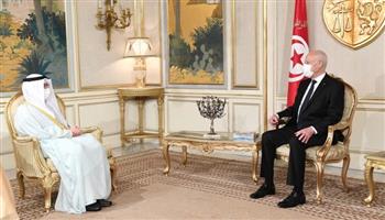 الرئيس التونسي يلتقي بوزير الخارجية الكويتي