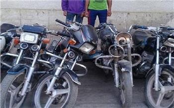ضبط عاطلين تخصصا في سرقة الدراجات البخارية بسوهاج