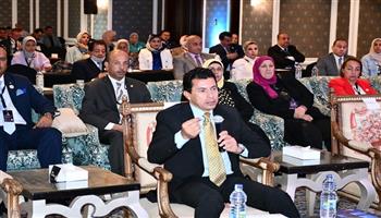 أشرف صبحي يشارك بجلسات المؤتمر العلمي الدولي في علوم الرياضة