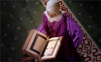 هل قراءة القرآن للمرأة دون حجاب حرام؟.. الإفتاء توضح