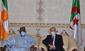 الجزائر والنيجر تبحثان تعزيز التعاون الأمني