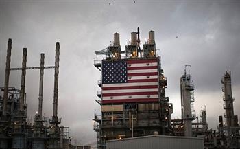 أسعار النفط تتراجع بعد زيادة في مخزونات الخام والوقود بأمريكا