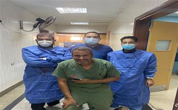 فريق طبي بسوهاج الجامعي ينقذ ساق شاب من البتر 