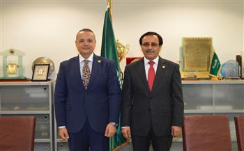 أمين البرلمان العربي ومدير «العربية للتنمية الإدارية» يبحثان التعاون المشترك