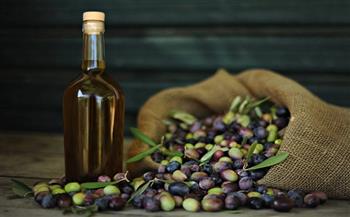بينها دعم الجهاز المناعي.. 9 فوائد مذهلة لزيت الزيتون