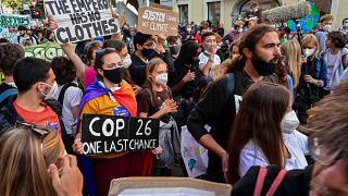 مظاهرات في ميلانو لحث الحكومات على إجراءات لـ«وقف تغير المناخ»