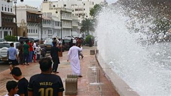 إيمان شاكر تطمئن المواطنين: مصر بعيدة تمامًا عن إعصار عمان