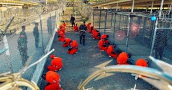 بعد الحكم 26 عاما.. مواطن أمريكي يكشف التعذيب الوحشي بسجن جوانتانامو 