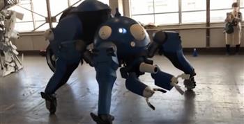 على طريقة أفلام الرسوم المتحركة.. فريق يصنع «روبوت» يشبه العنكبوت (فيديو)