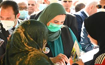 القباج ترد على أسئلة سيدات حملة «بالوعى مصر بتتغيّر للأفضل»