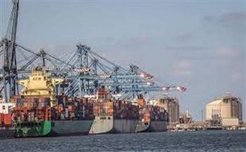 تداول 23 سفينة حاويات وبضائع عامة بميناء دمياط