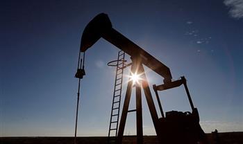 انخفاض أسعار النفط قبل اجتماع أوبك بلس