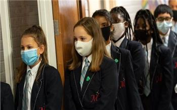 فرنسا: بدء تطبيق قرار عدم ارتداء الكمامات لطلاب المدارس الابتدائية في 47 إدارة