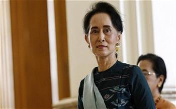 زعيمة ميانمار المعتقلة تطلب من القضاء تقليل وقت المحاكمة "لأسباب صحية"