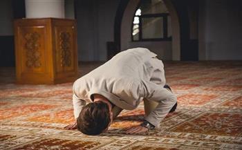  «ستر العورة والنية».. تعرف على شروط صحة الصلاة