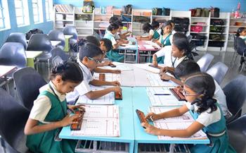 "اليونسكو" تحذر من تزايد الفجوة التعليمية في الهند وسط جائحة كورونا