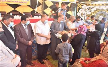 محافظ أسيوط يشهد احتفالية مستقبل وطن بتوزيع الحقائب والادوات المدرسية