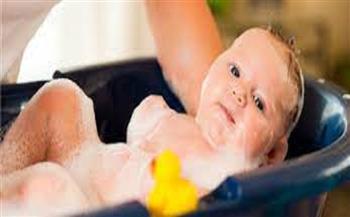 للأمهات الجدد.. 6 فوائد صحية لاستحمام طفلك