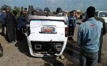 إصابة 4 أشخاص في حادث انقلاب سيارة ميكروباص بطريق الفيوم الصحراوي